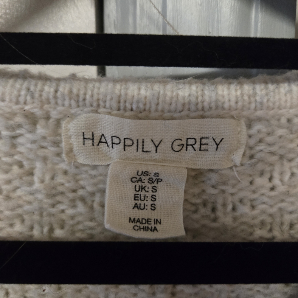 Women's Cropped Sweater - Picture 3 of 4